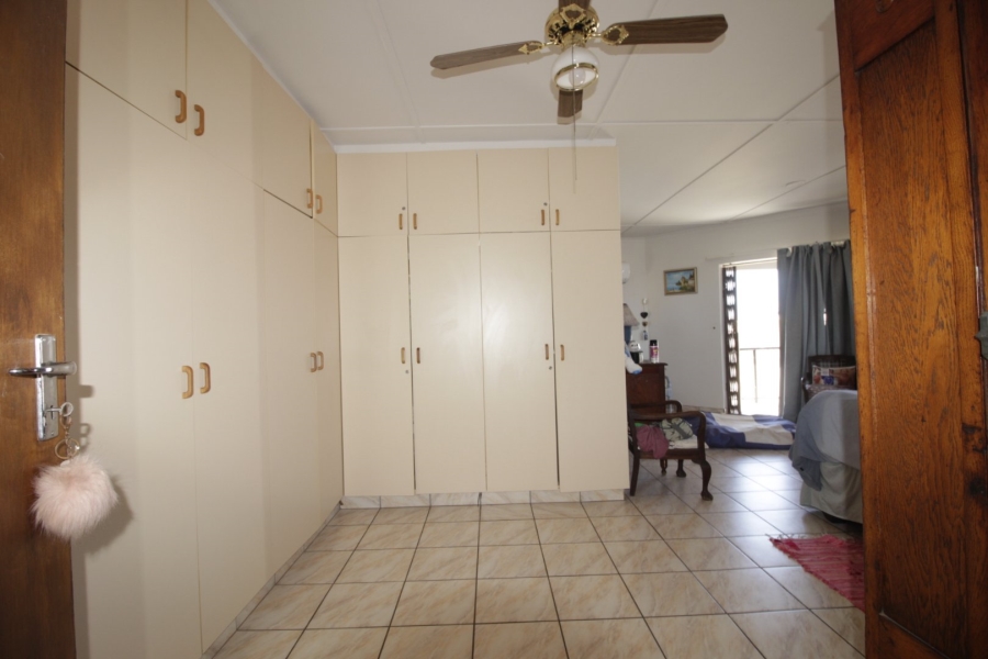 4 Bedroom Property for Sale in Wavecrest Eastern Cape